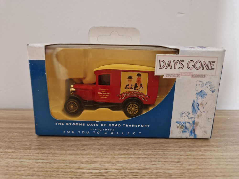 Lot 182: vintage model car