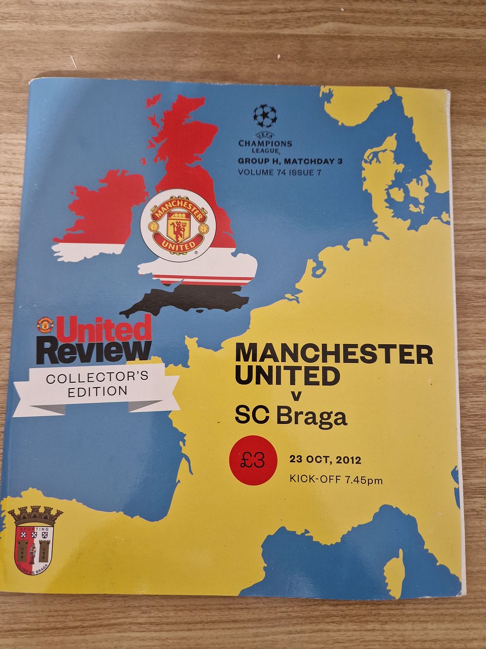 Lot 184: collectors edition man united book/brochure