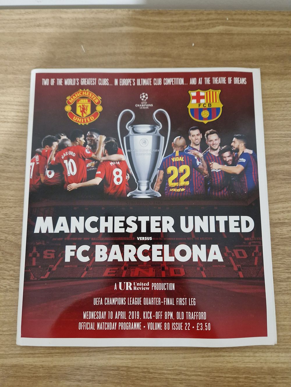 Lot 185: man united - fc Barcelona brochure