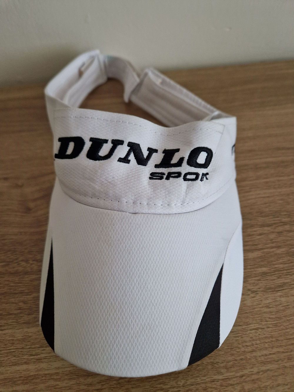 Lot 204: Dunlop golf cap