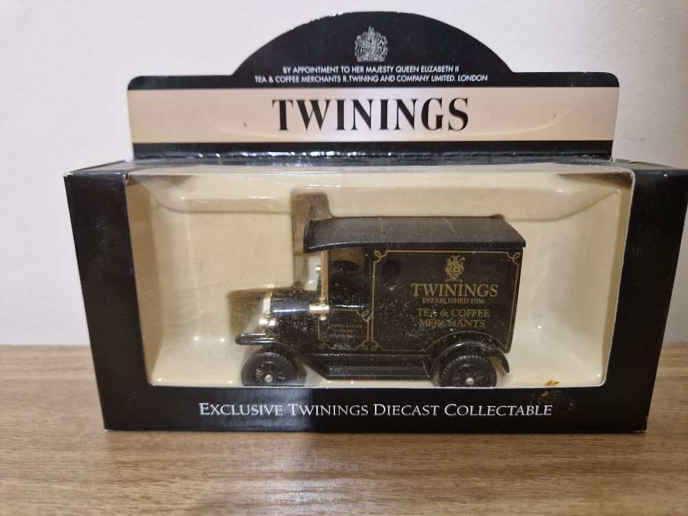 Lot 151: vintage model car