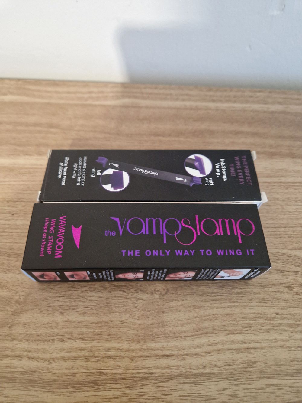 Lot 184: Small job lot of women's make up