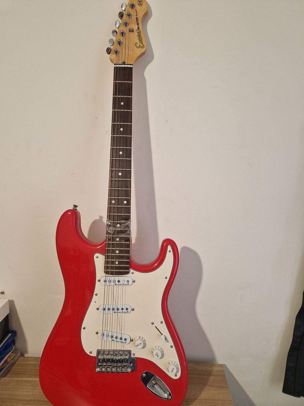 Lot 192: Electric guitar