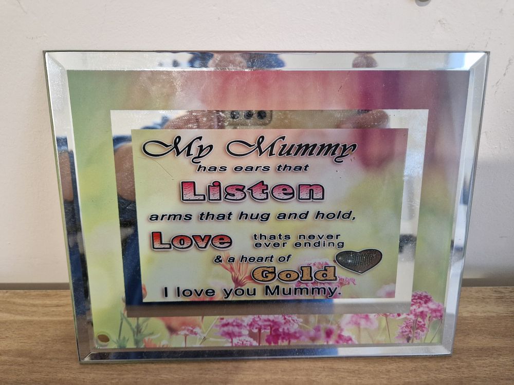 Lot 210: Mum sign