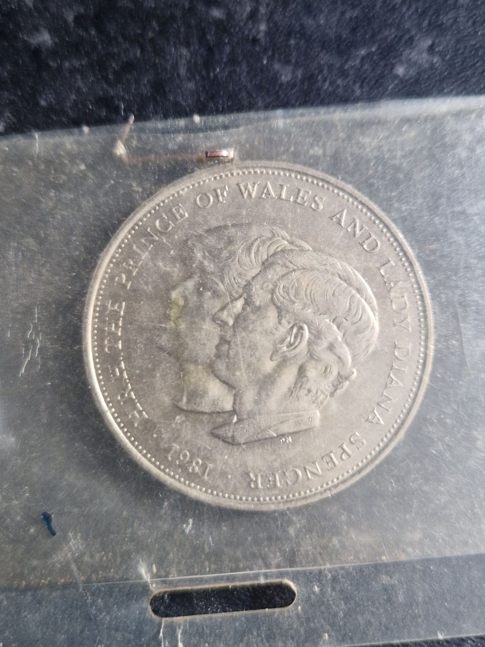 Lot 231: Prince and princess of wales crown