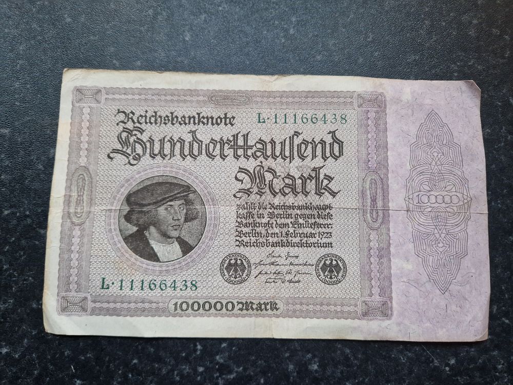 Lot 256: Vintage bank note
