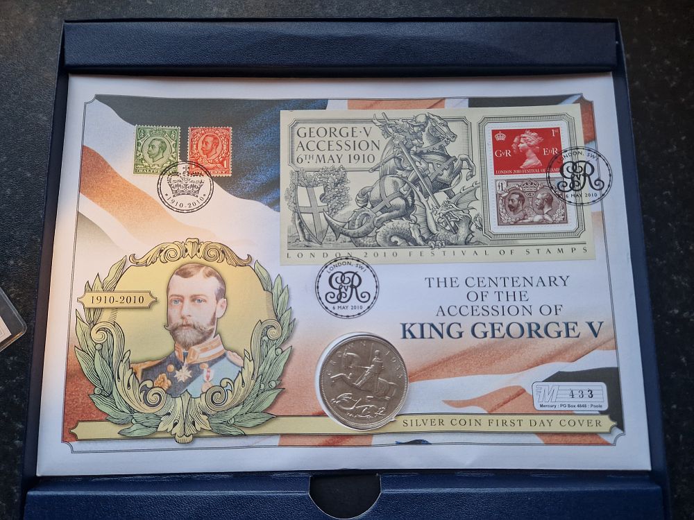 Lot 259: First day cover/coin