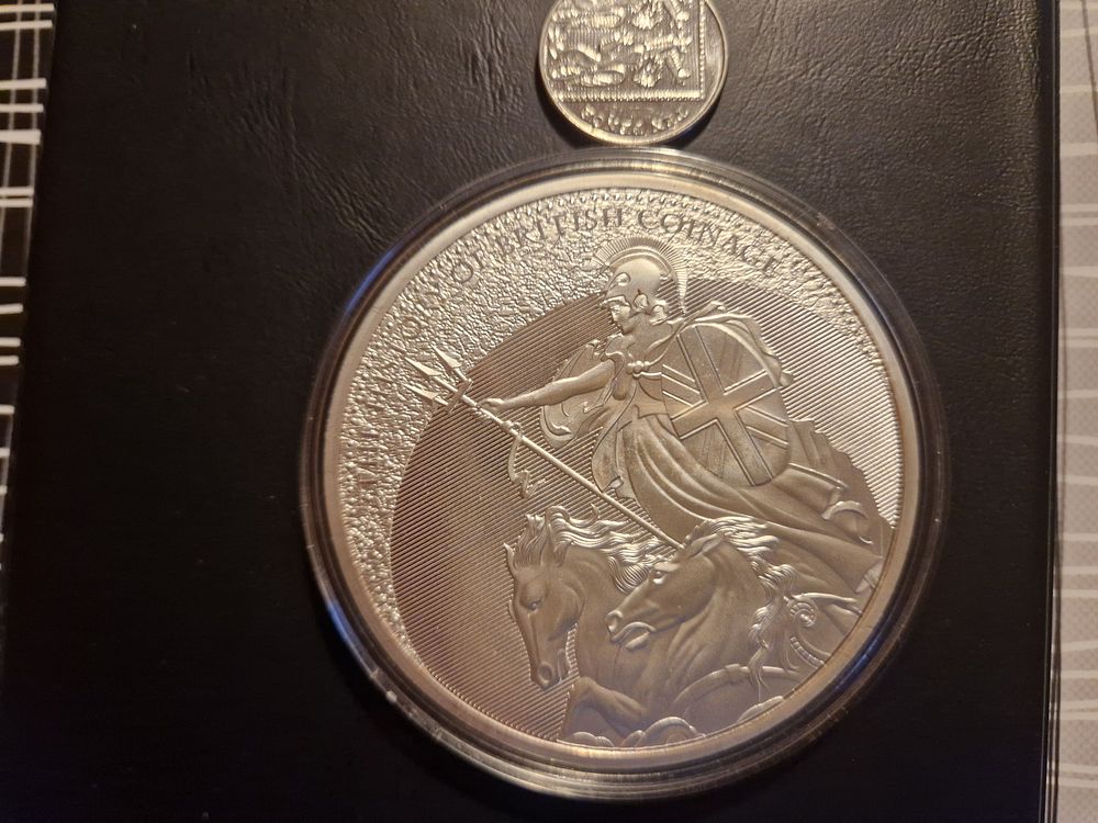 Lot 263: Large silver proof crown