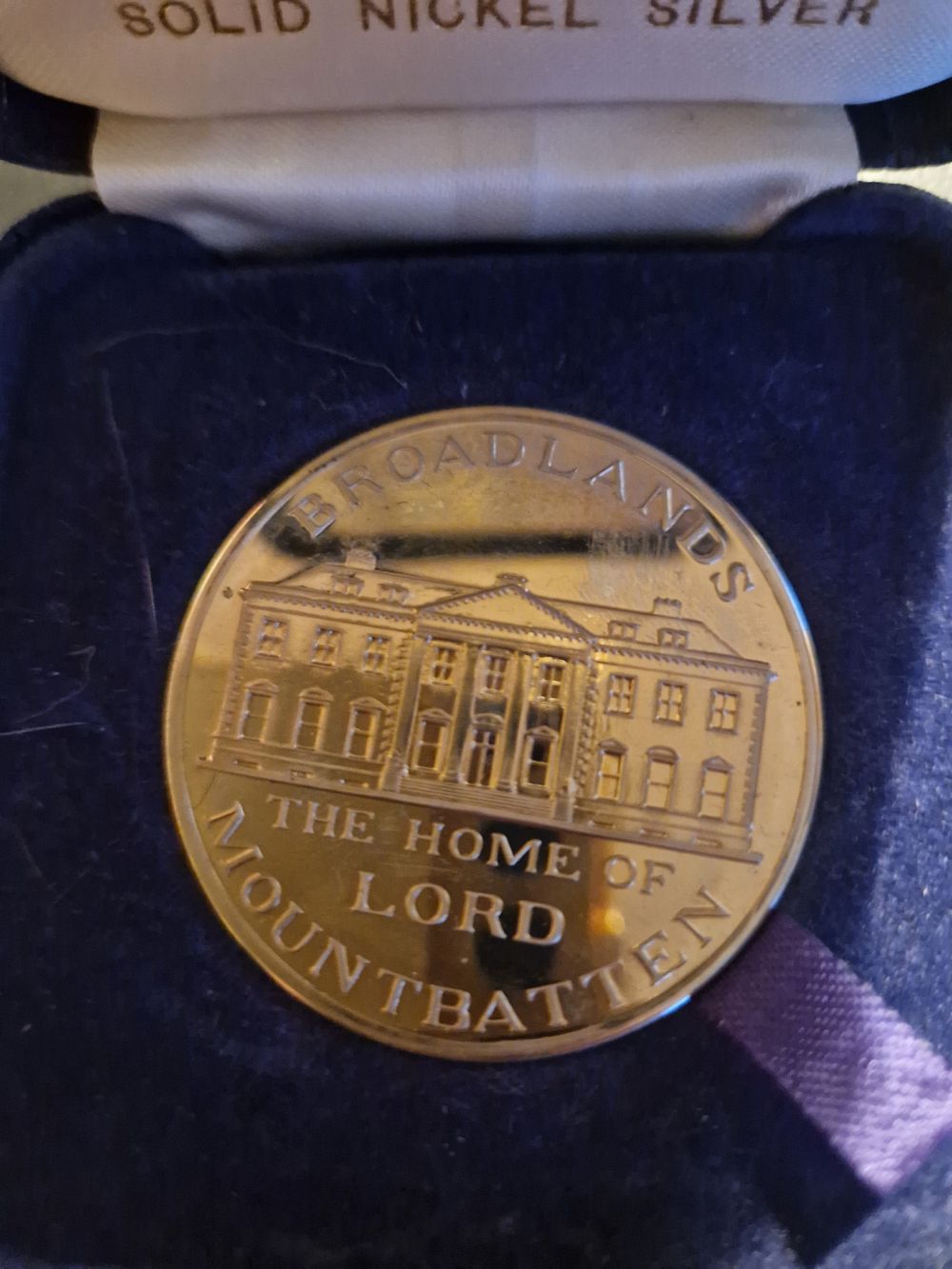 Lot 265: Home of mount batten coin