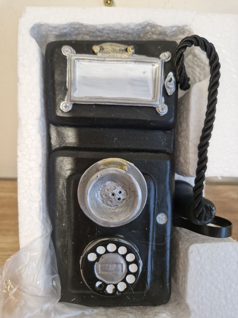 Lot 287: Vintage style telephone wall ornament