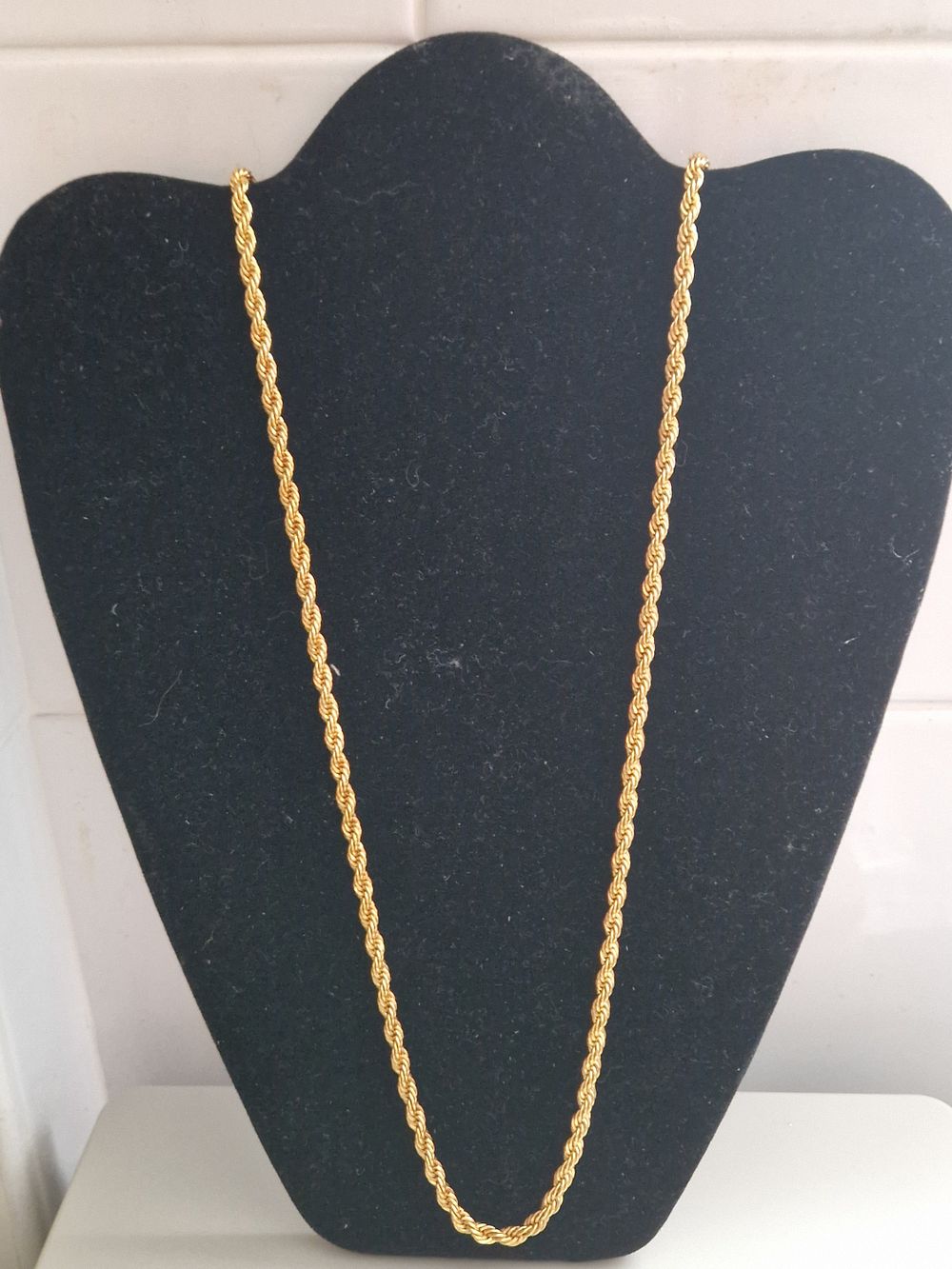 Lot 288: 9ct gold plated chain