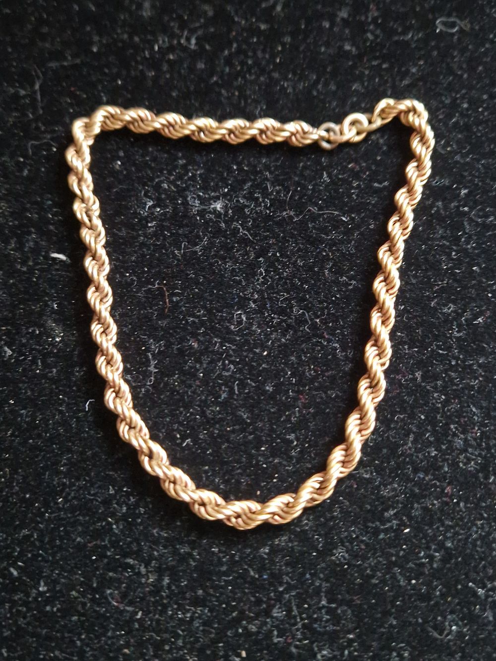 Lot 291: 9ct gold plated chain