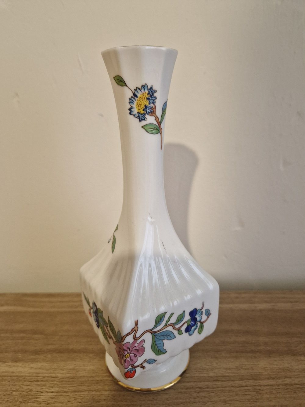 Lot 162: Ansley tulip vase