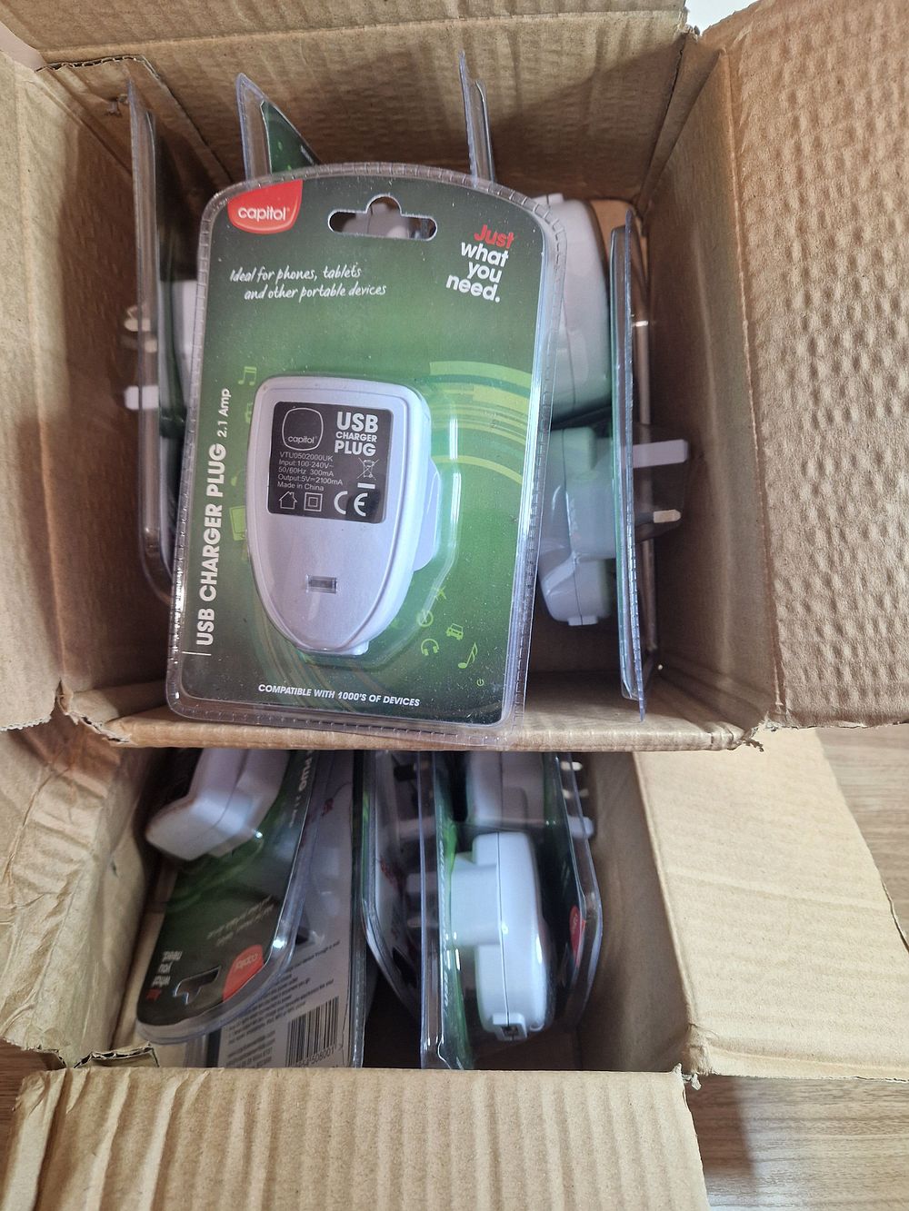 Lot 196: Small joblot of USB plugs