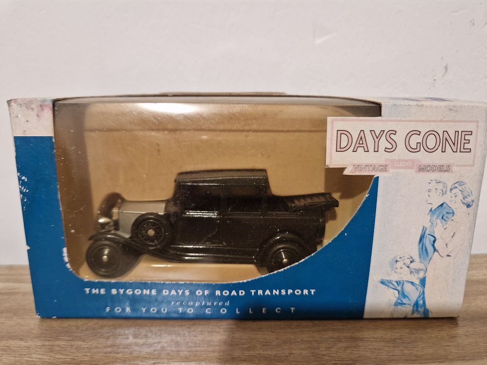 Lot 250: vintage model car