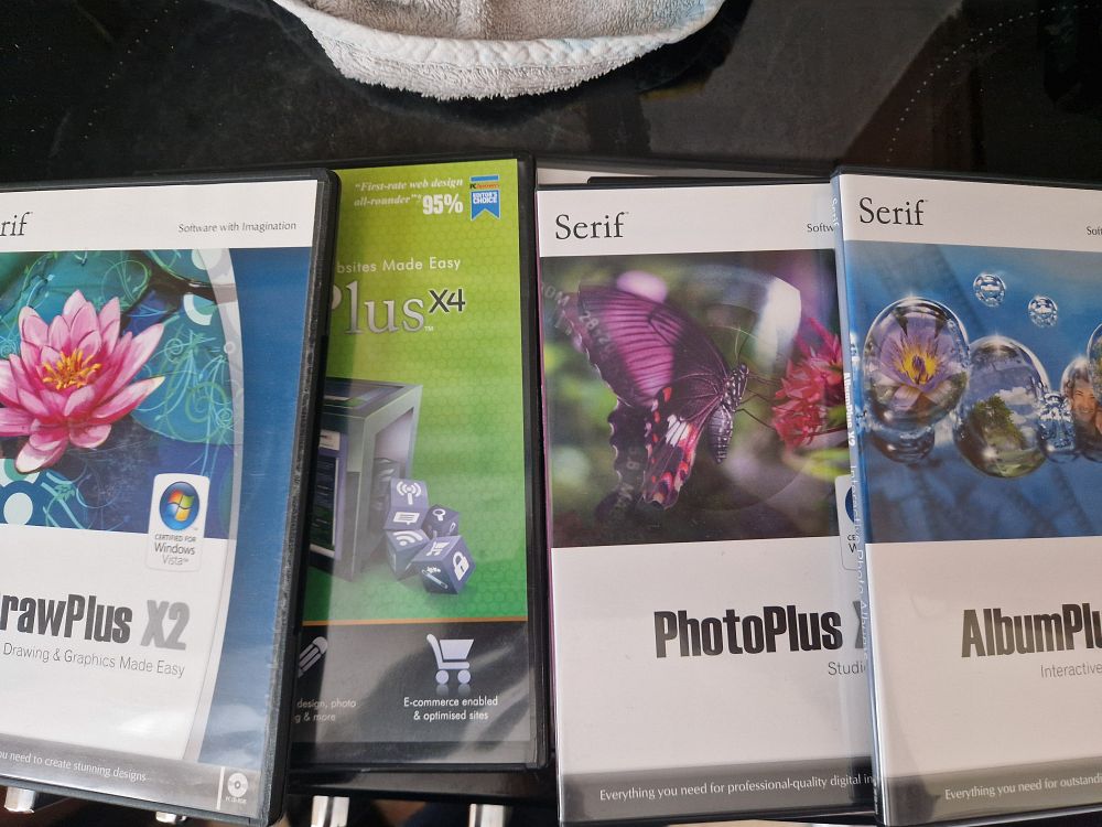 Lot 255: pc disks