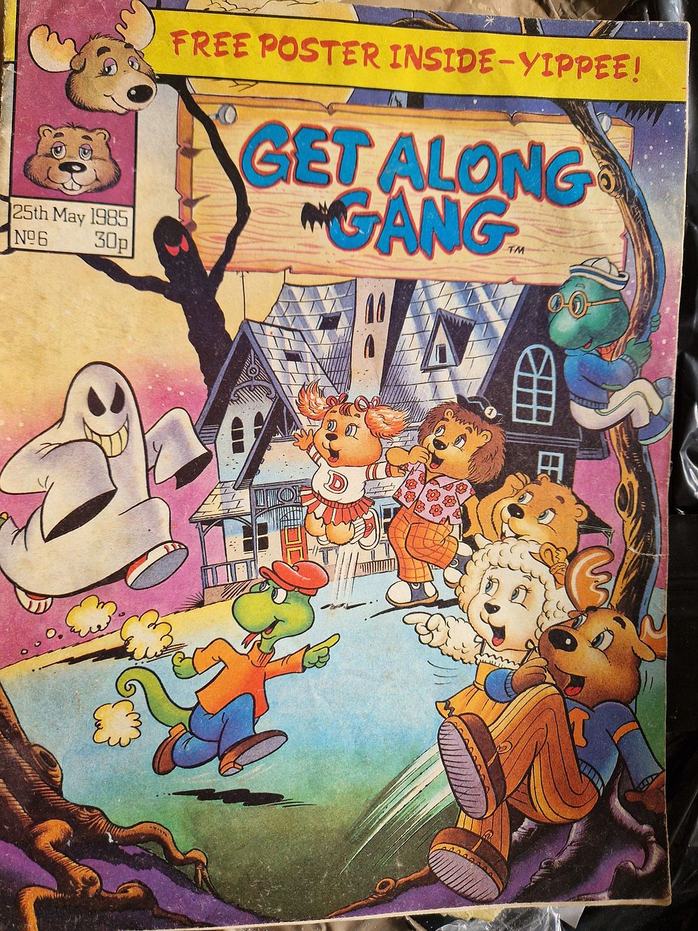Lot 263: Vintage Get Along Gang magazine
