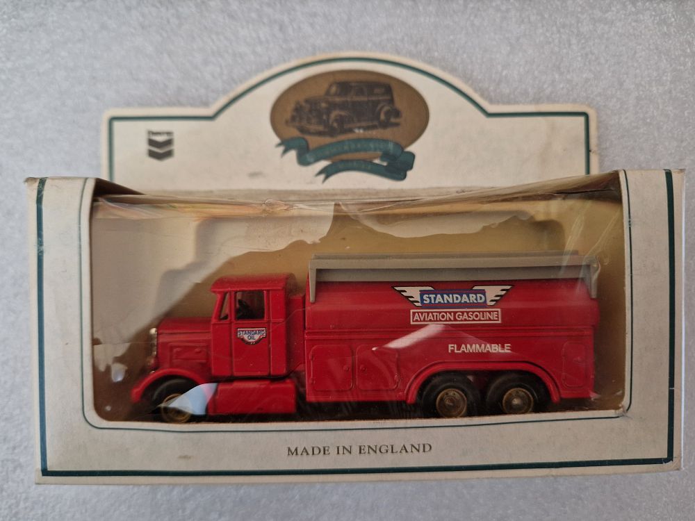 Lot 276: Boxed model car