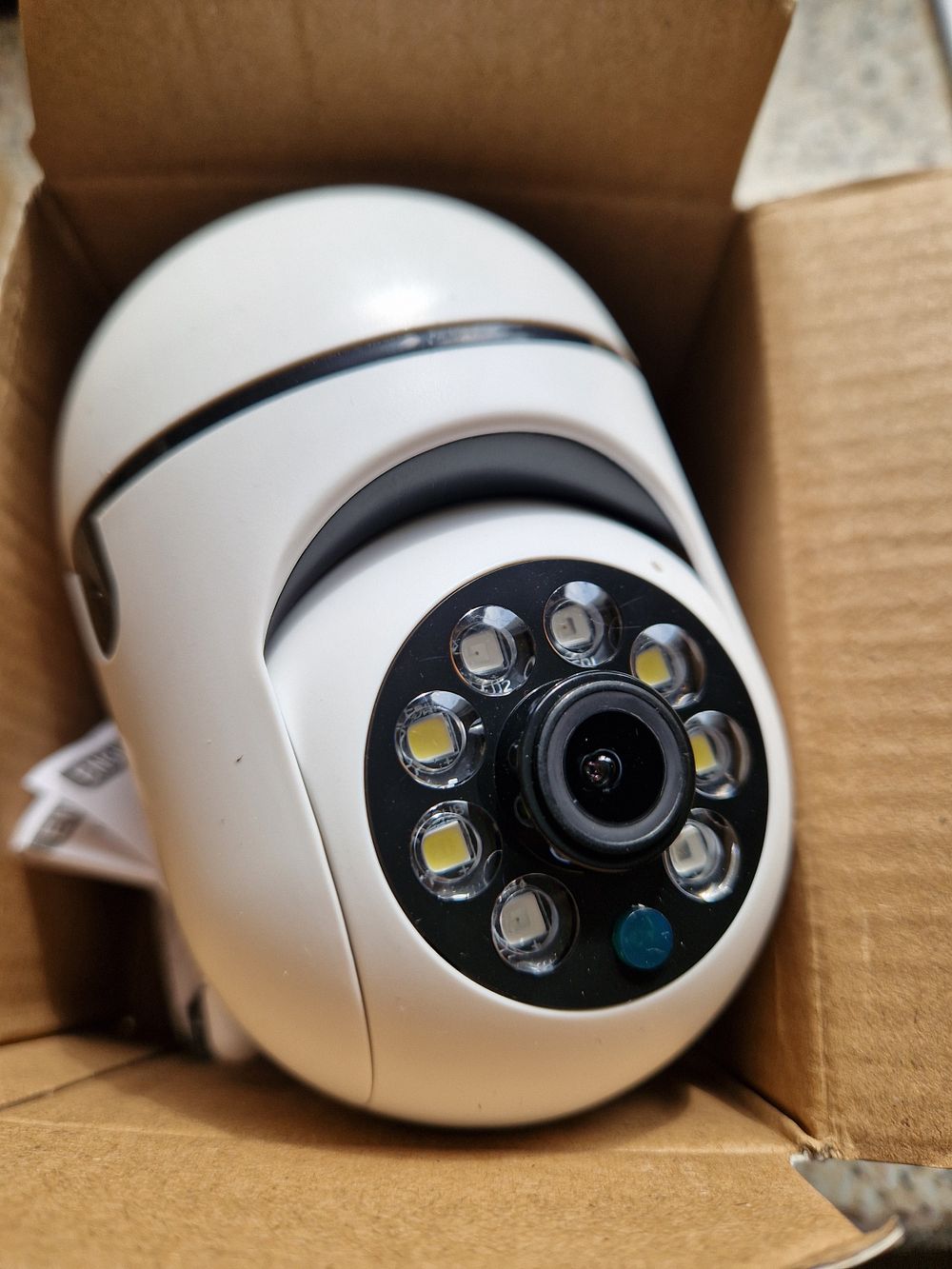 Lot 282: Wifi camera