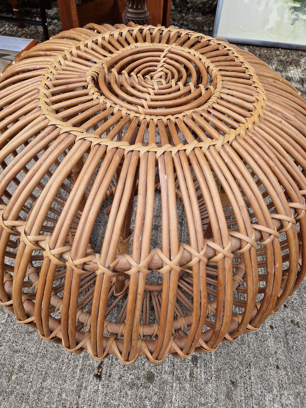 Lot 285: wicker type chair table