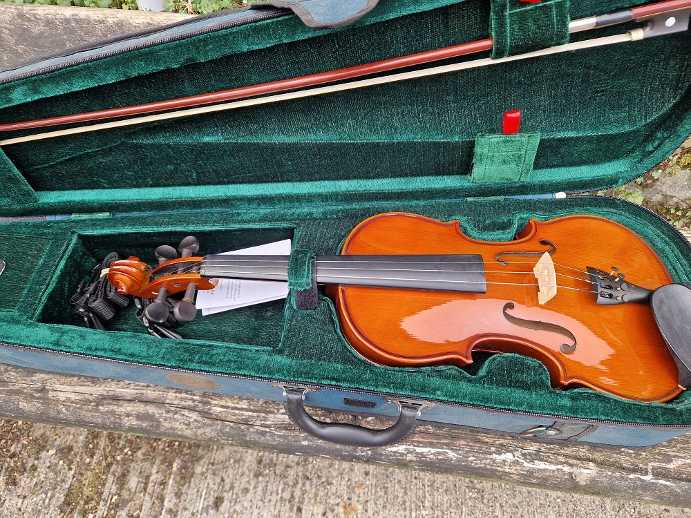 Lot 288: beginners violin
