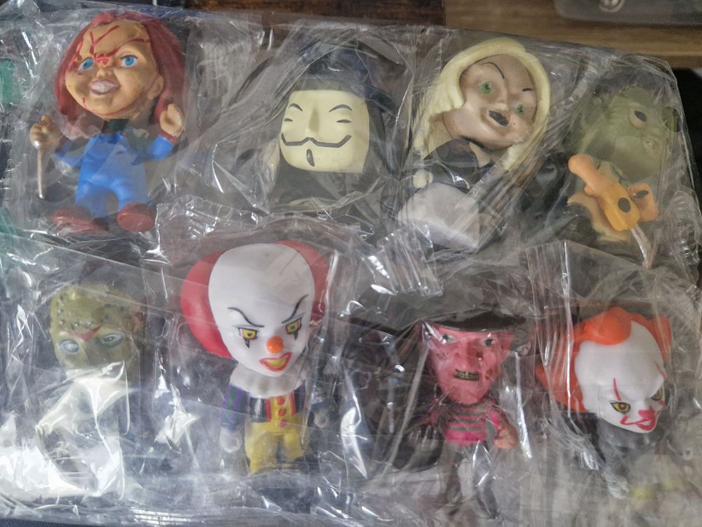 Lot 305: small joblot of horror figures