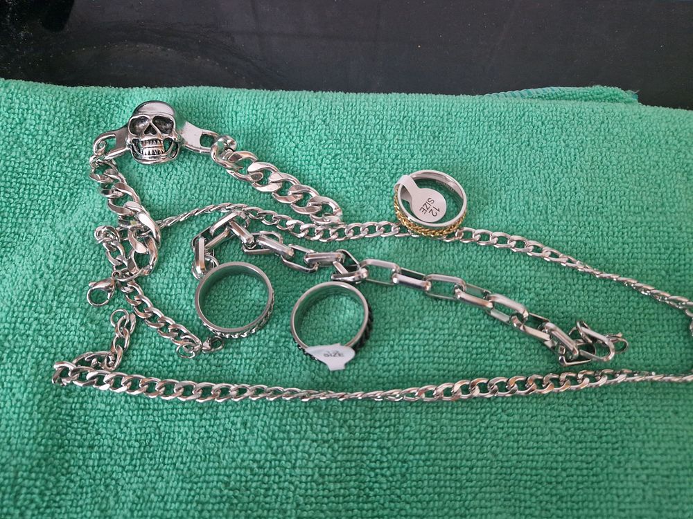 Lot 322: small joblot of jewellery