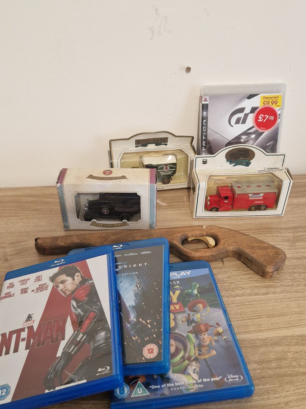 Lot 151: mixed job lot of items