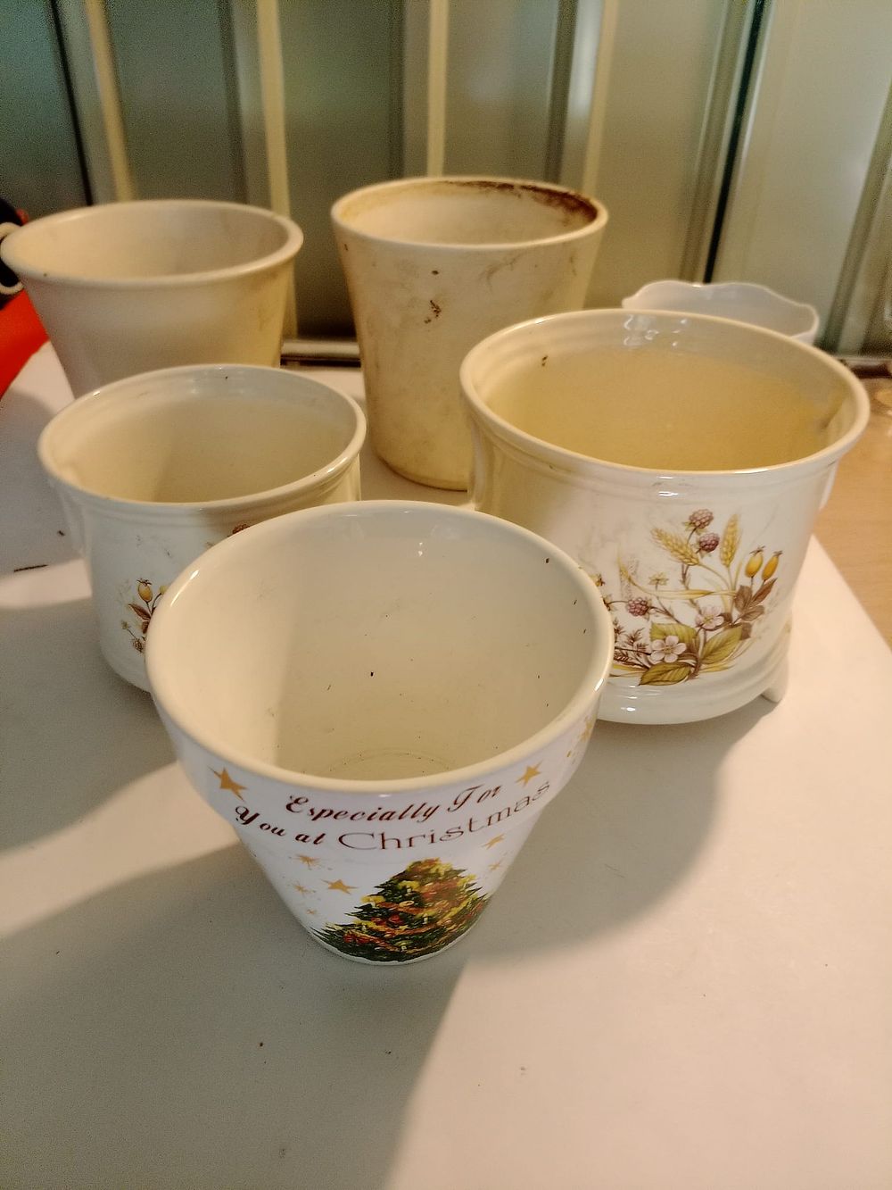 Lot 171: Job lot of plant pots