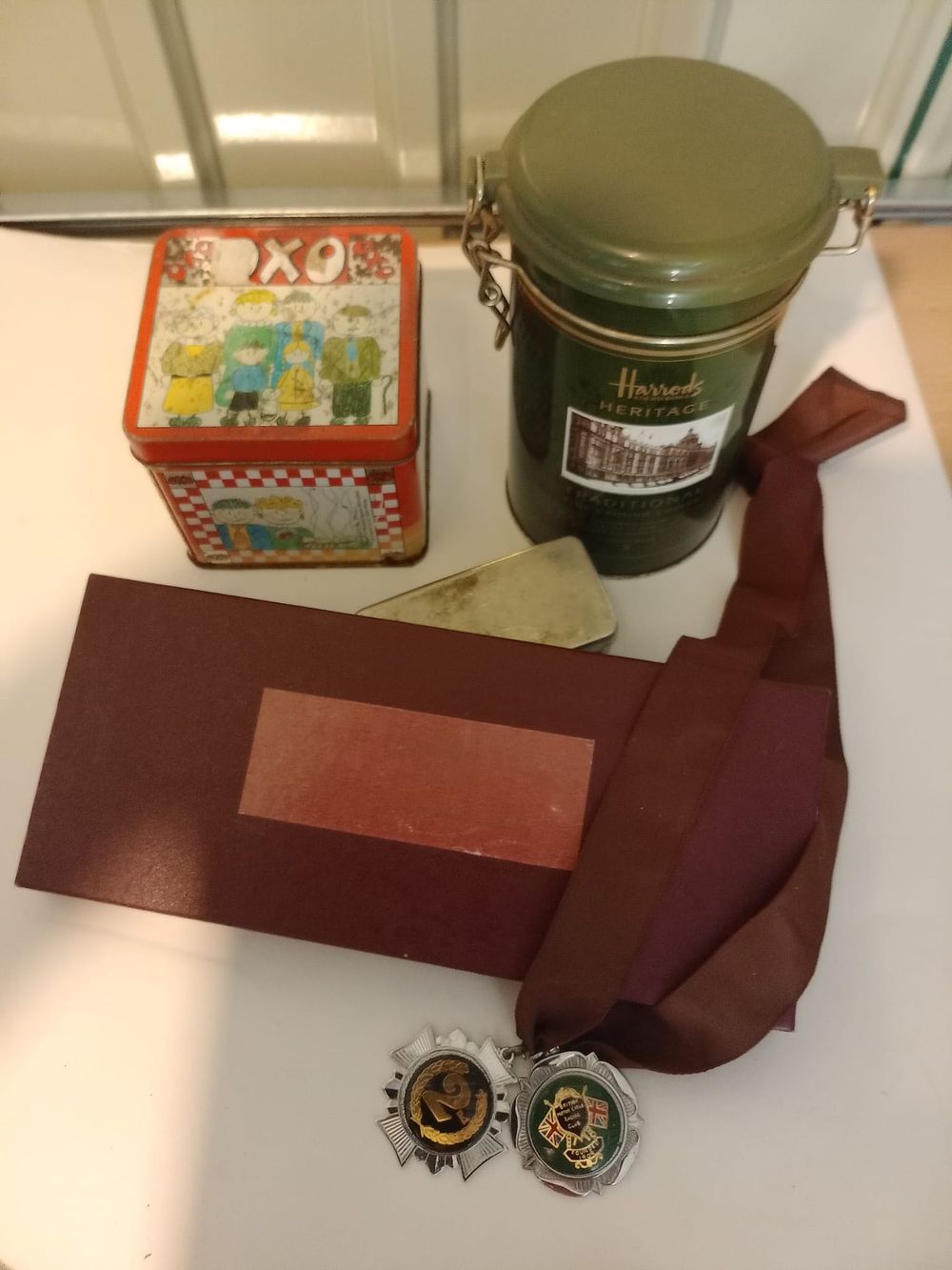Lot 186: mixed items