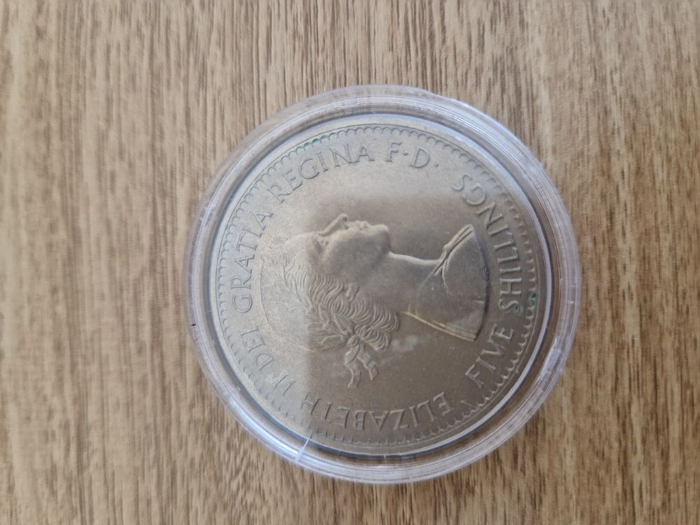 Lot 240: Queen Elisabeth five shillings