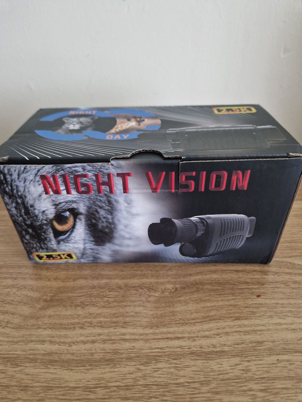 Lot 250: Night vision binoculars