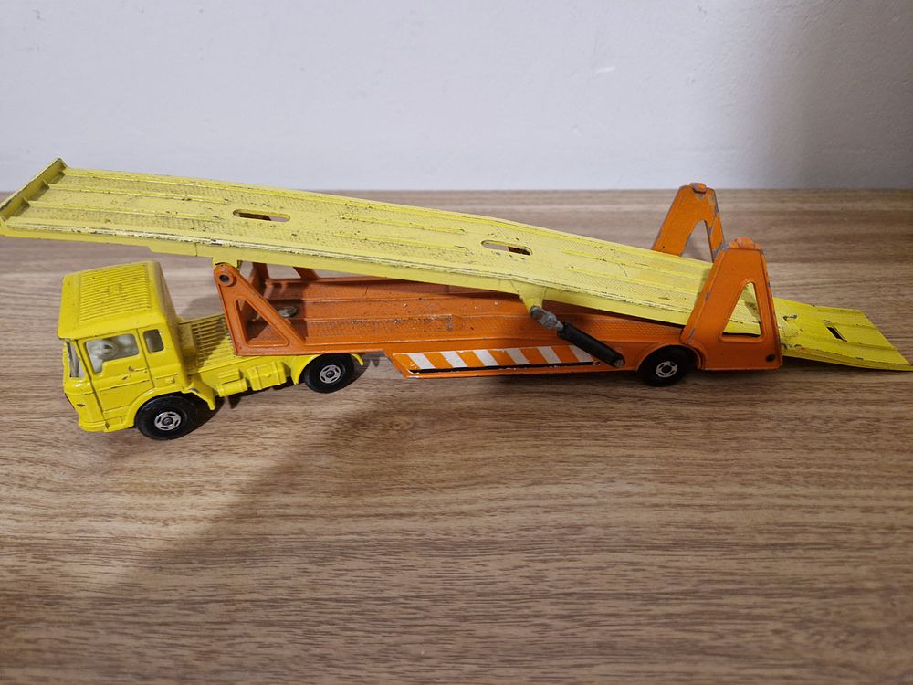 Lot 172: Match box truck and trailer vintage
