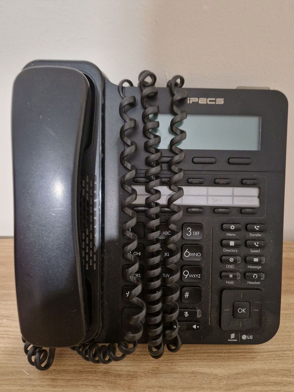 Lot 194: office phone