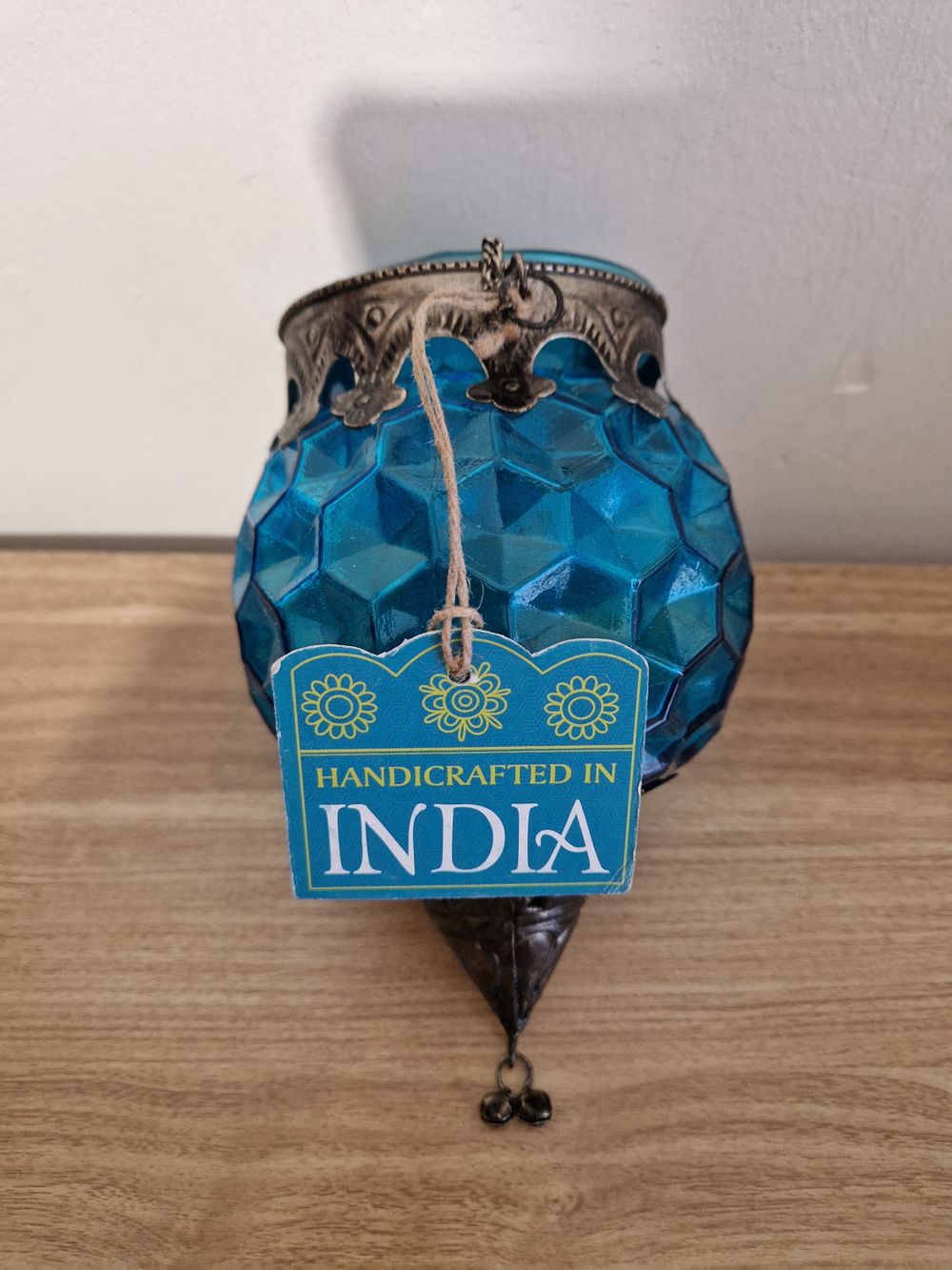 Lot 206: Vintage style light shade