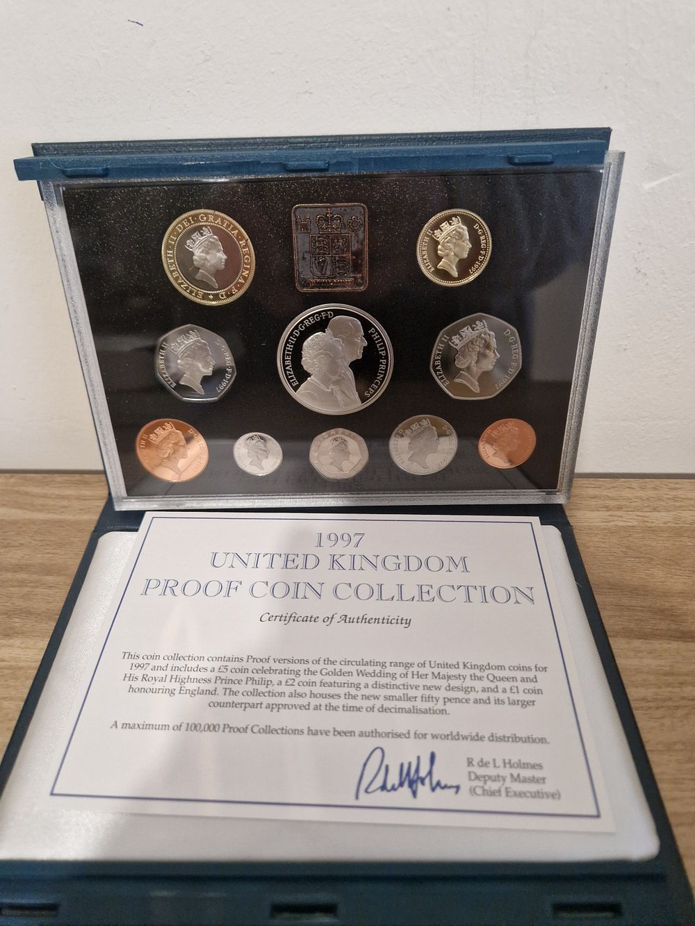 Lot 212: 1997 united kingdom proof coin collection