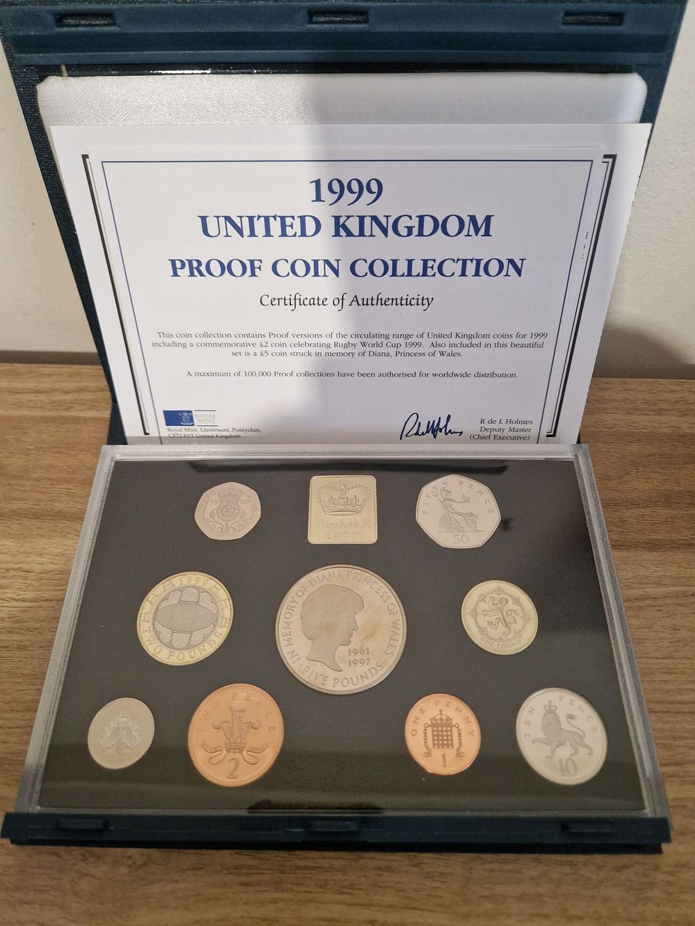 Lot 214: 1999 united kingdom proof coin collection