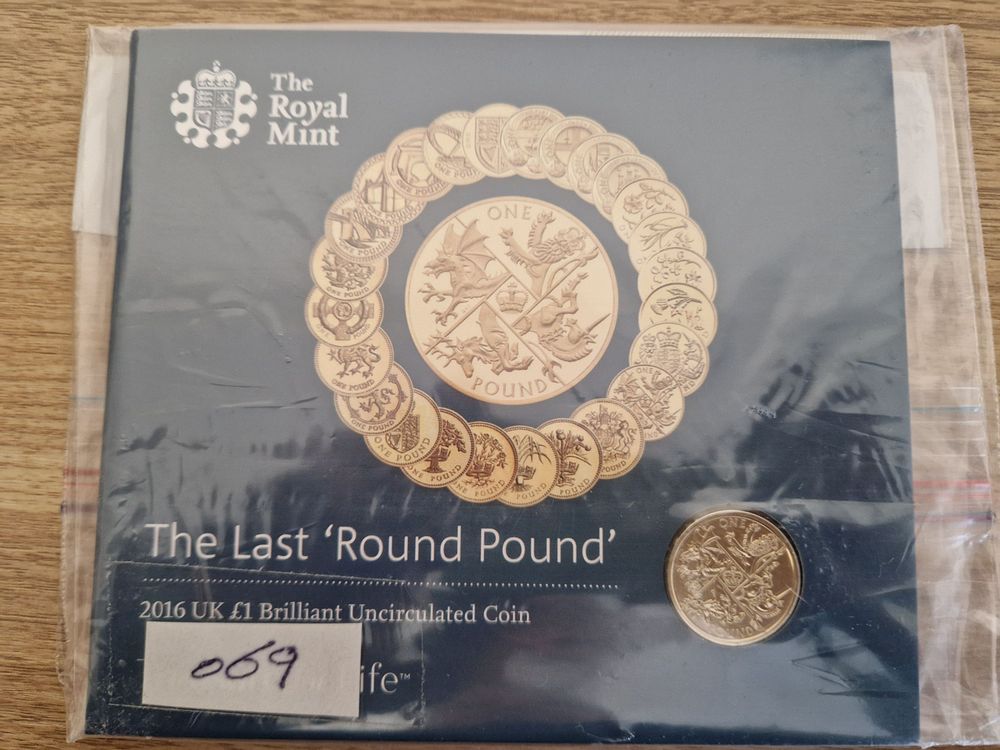 Lot 219: The last round pound