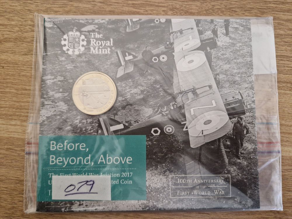 Lot 233: Royal mint 2 pound collectors coin