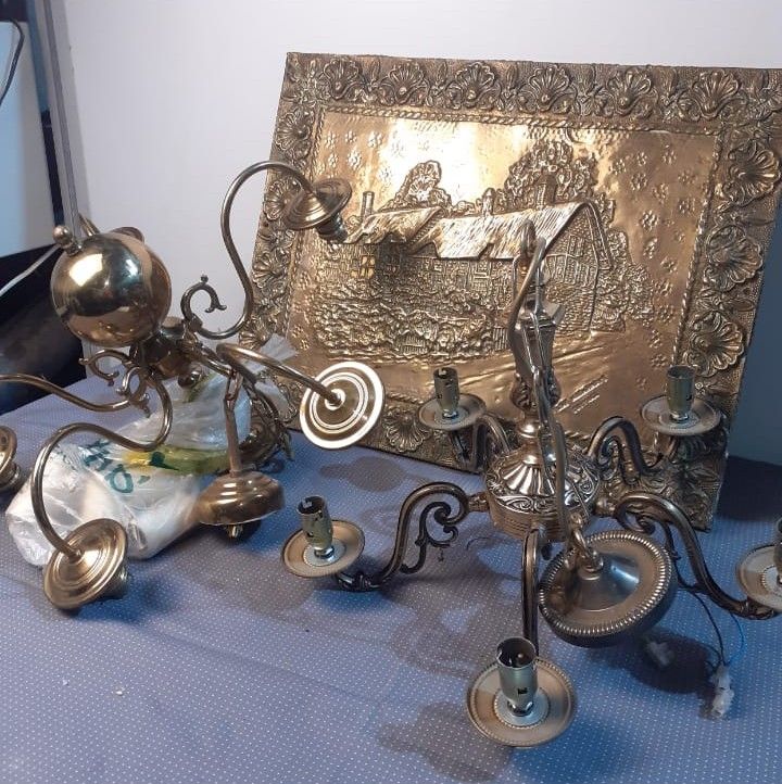 Lot 259:  brass job lot