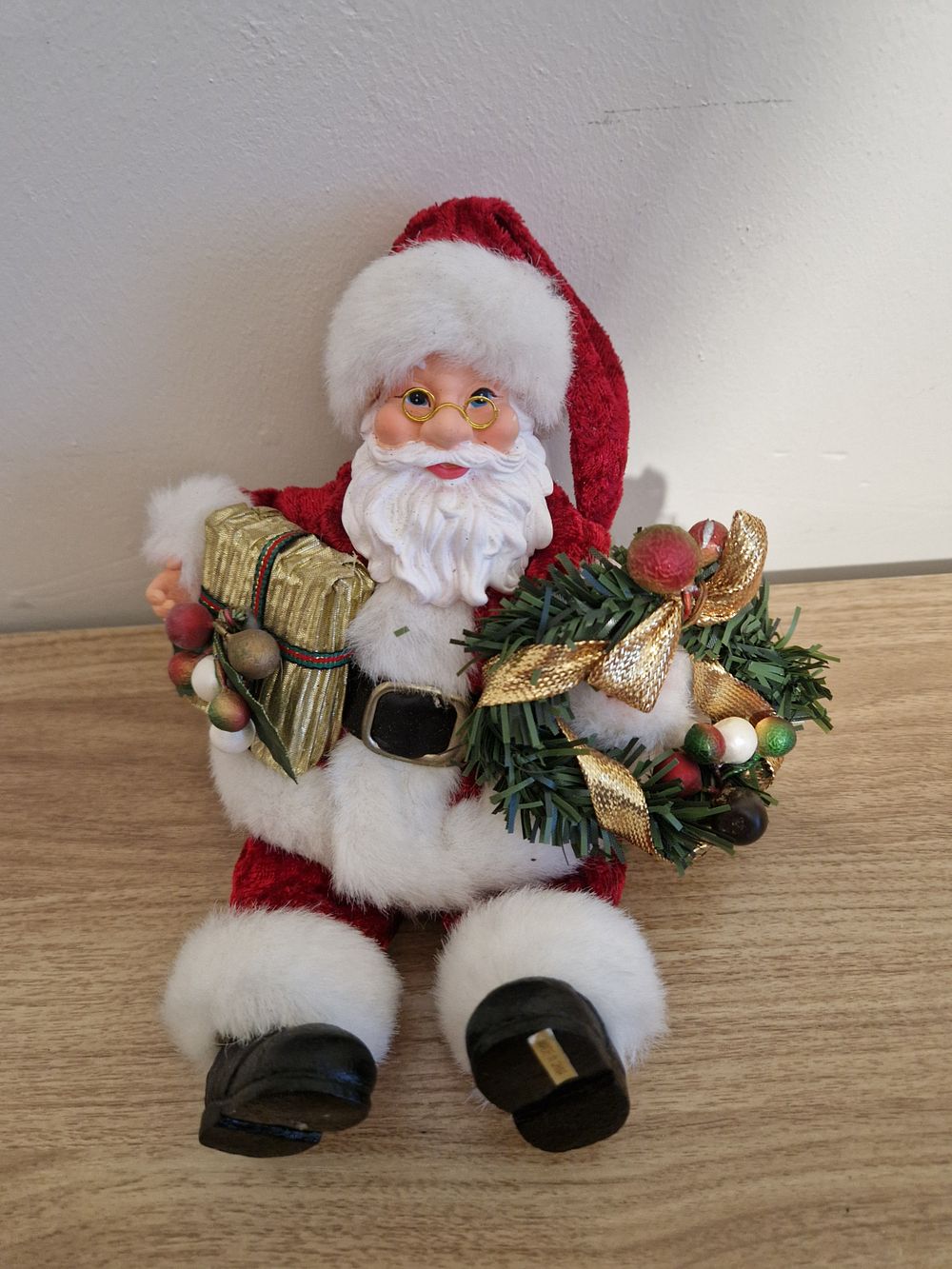 Lot 277: Santa figure