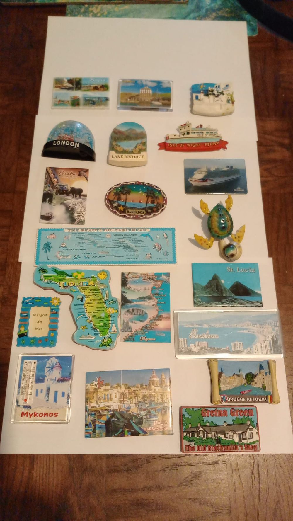 Lot 191: 20 fridge magnets