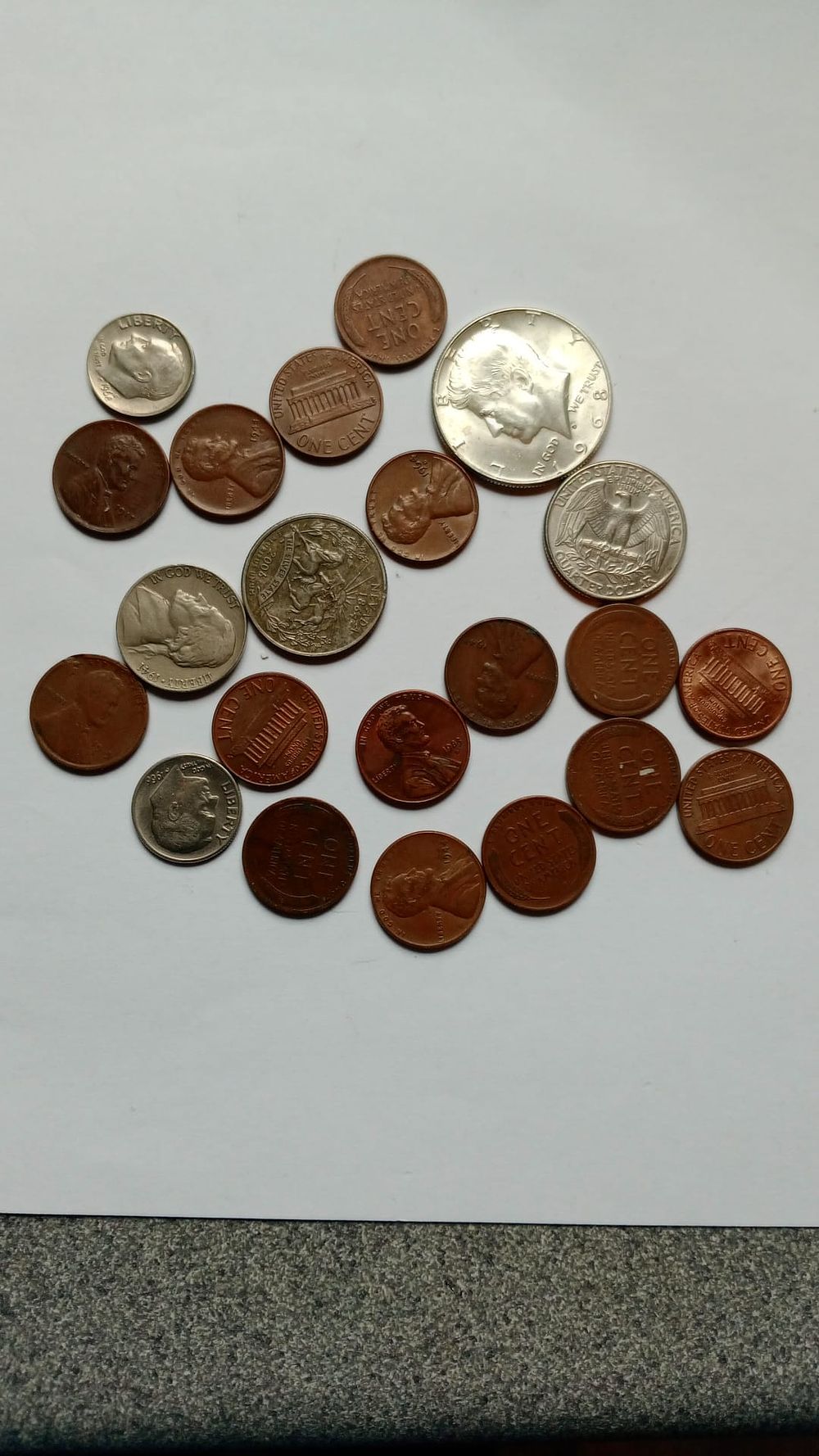 Lot 204: job lot of coins