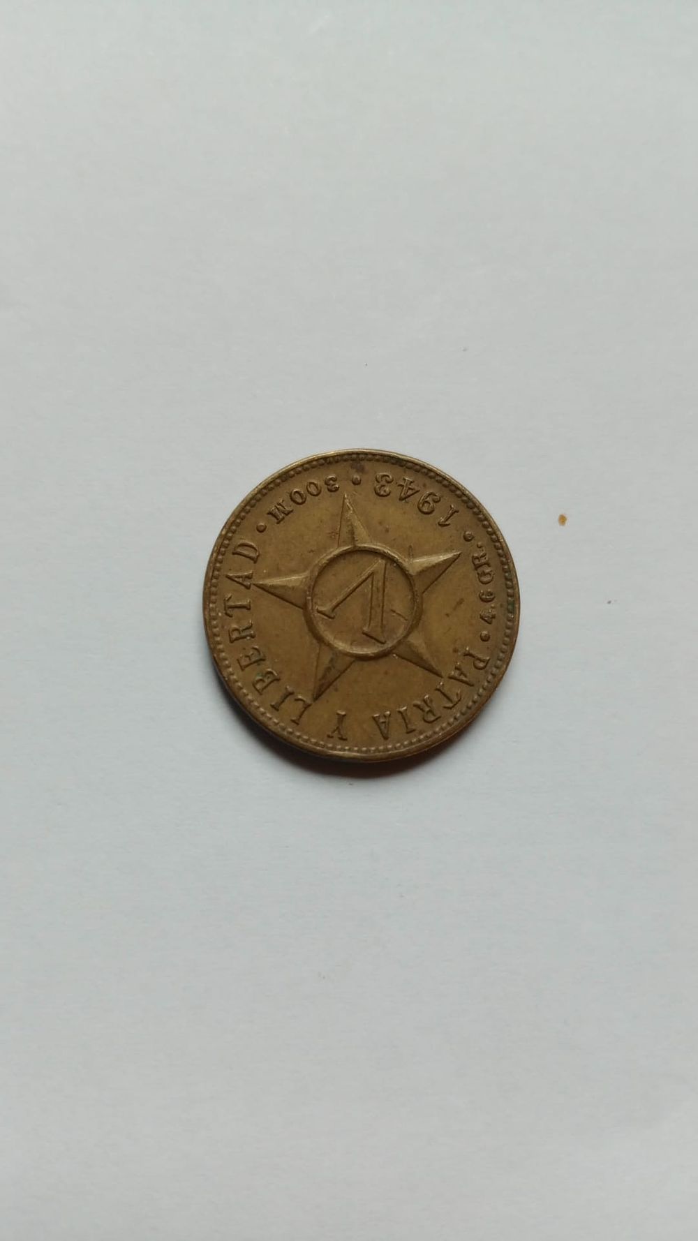 Lot 210: Cuba coins
