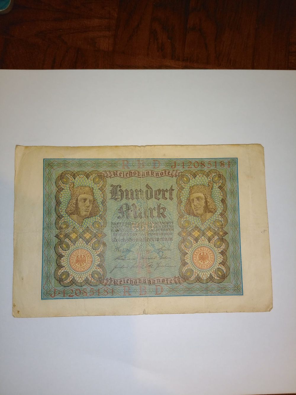 Lot 226: bank notes