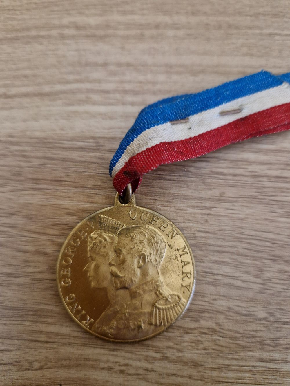 Lot 252: Vintage war medal