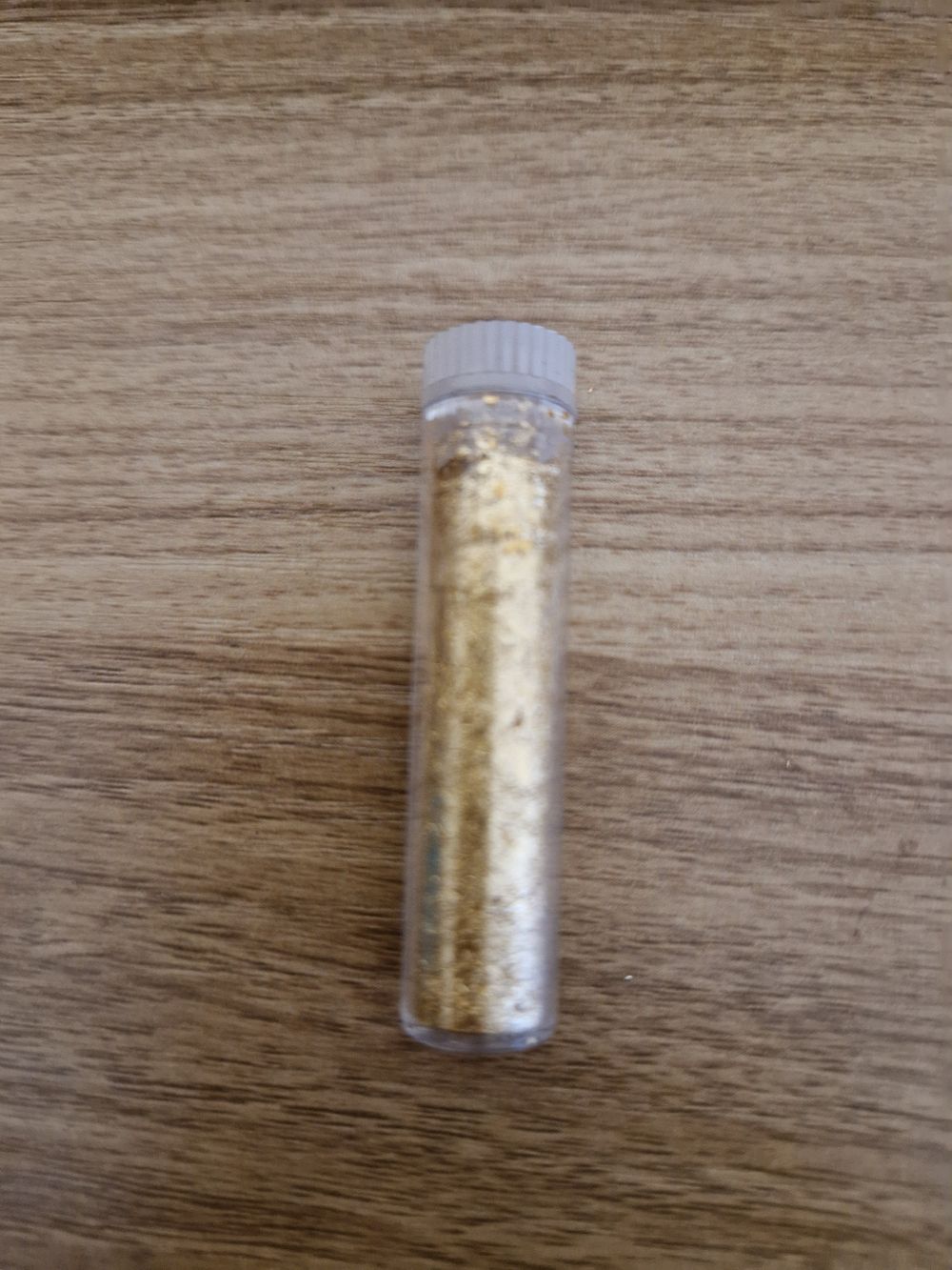 Lot 253: small tube of gold leaf