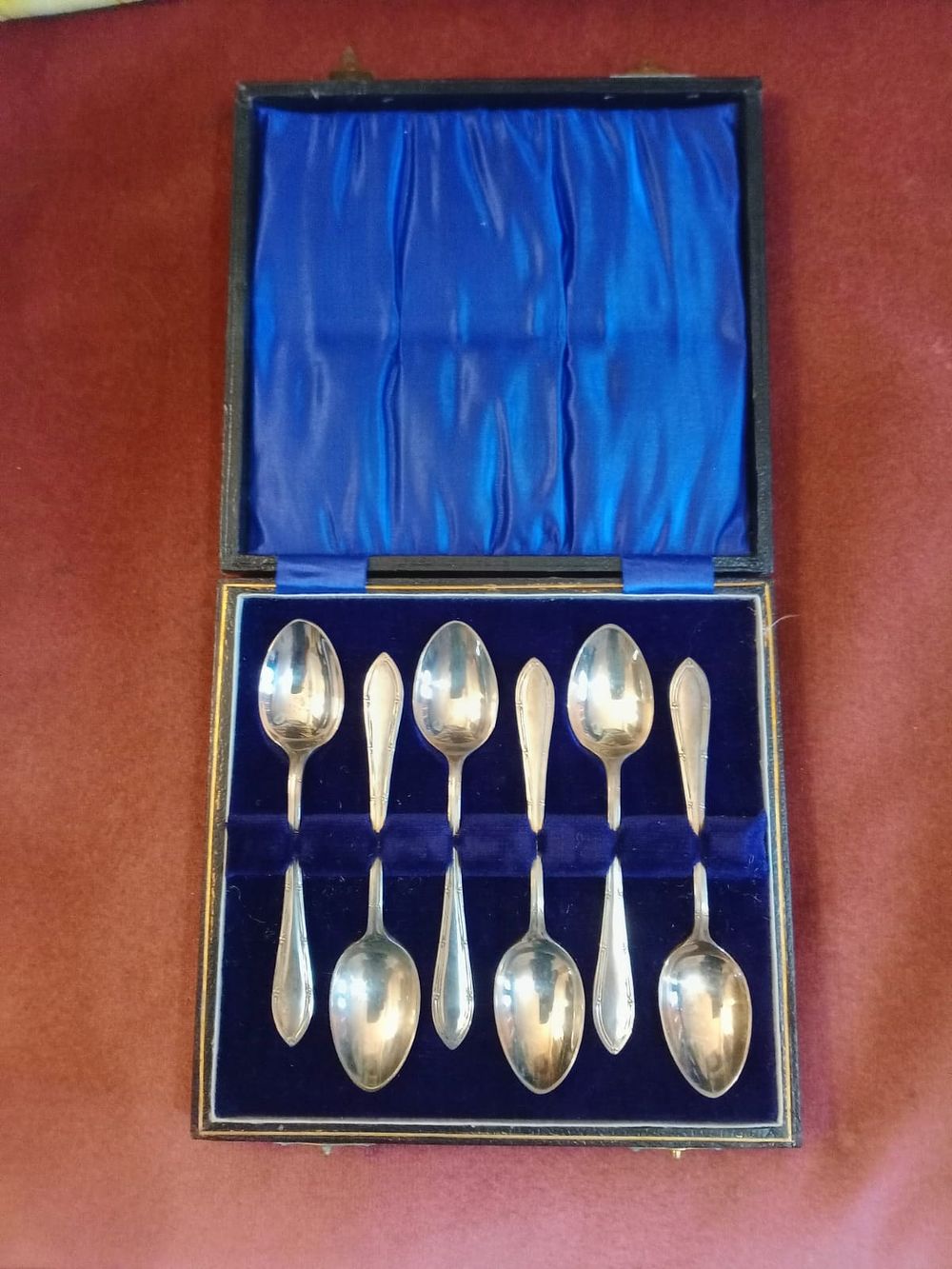 Lot 256: 6 vintage spoons
