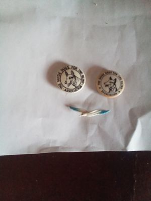 Armagh fair. 3 Collectable Badges.
2 Guide Dogs For The Blind.
One Seagull.