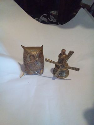 Armagh fair. Brass windmill bell &amp; brass owl. 
8 cm Tall.